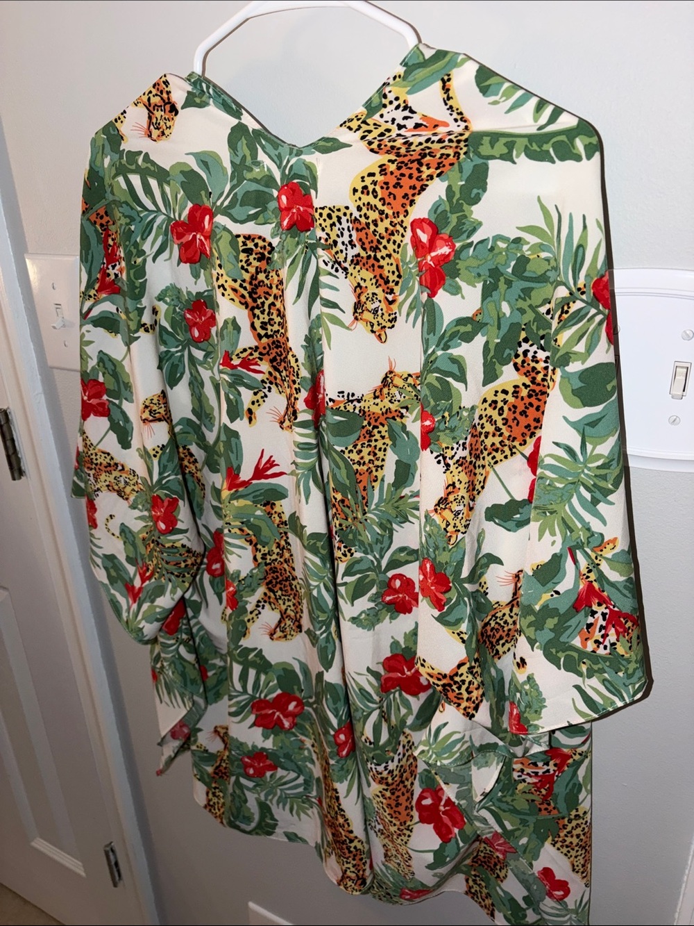 Do everything in love Tropical Floral & Leopard Print Kimono - Cream, Green, Red - Picture 4 of 4